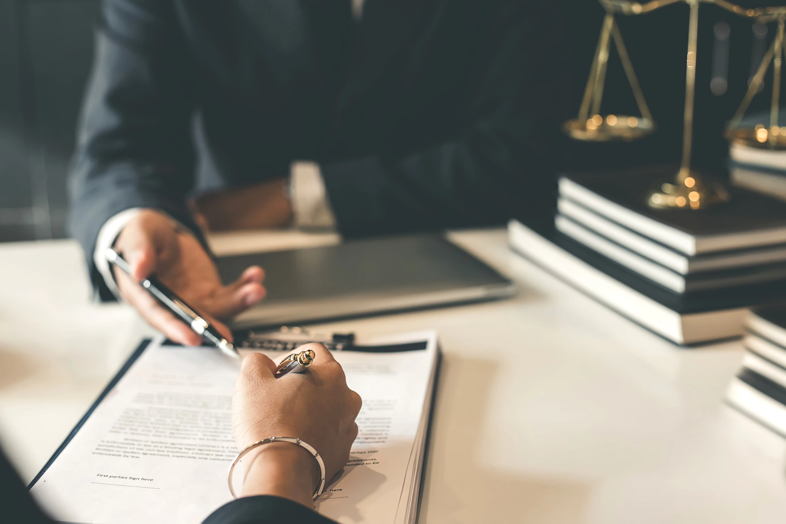 Legal Translation Dubai: What Lenders & Borrowers Need to Know